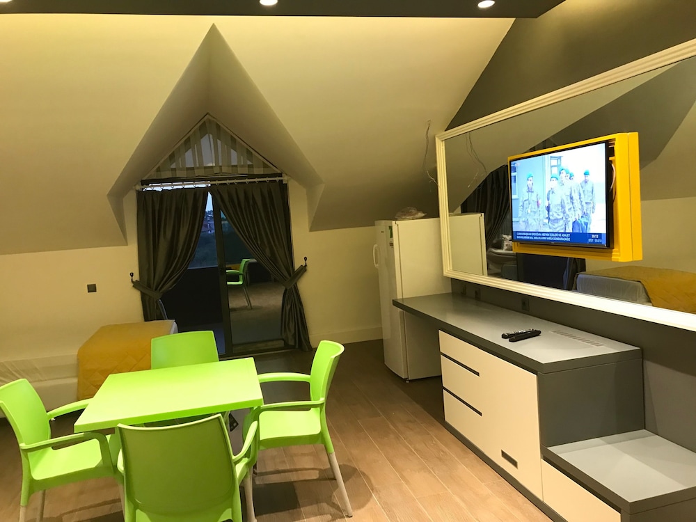 Luxury Quadruple Room - Photo 10