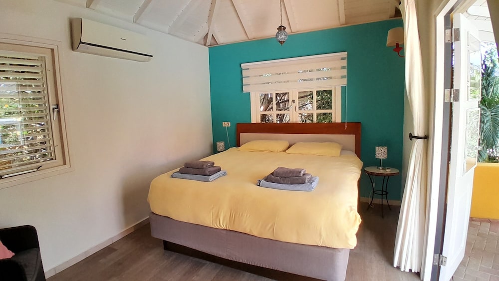 Standard Apartment, 1 Bedroom, Kitchen, Pool View