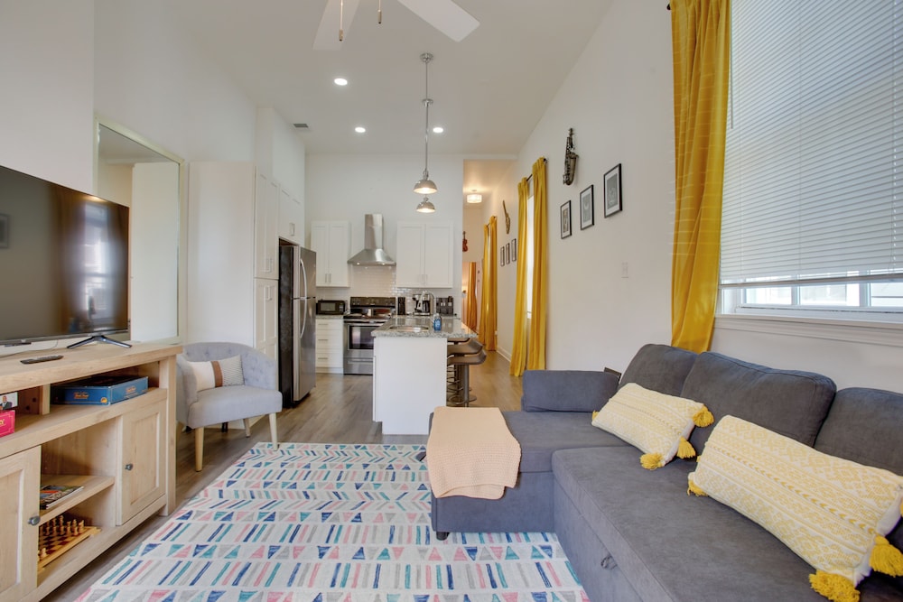 House (2 Bedrooms)