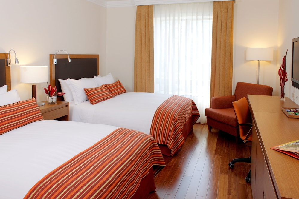 Classic Room, 2 Double Beds, Accessible - Photo 2