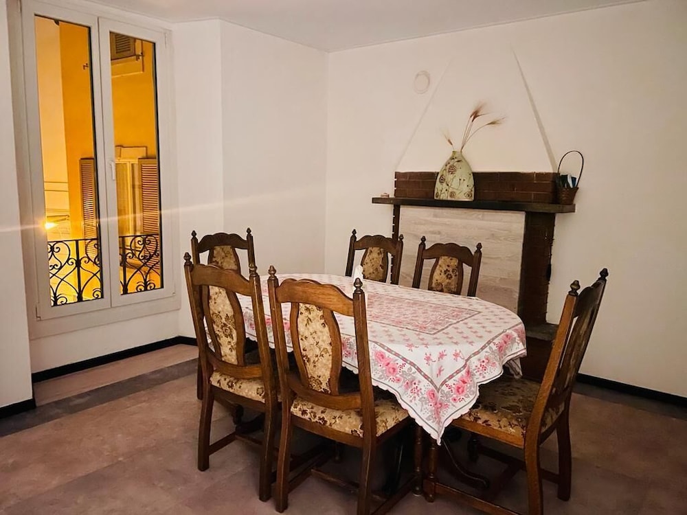 House, 2 Bedrooms, Smoking, Balcony photo 3