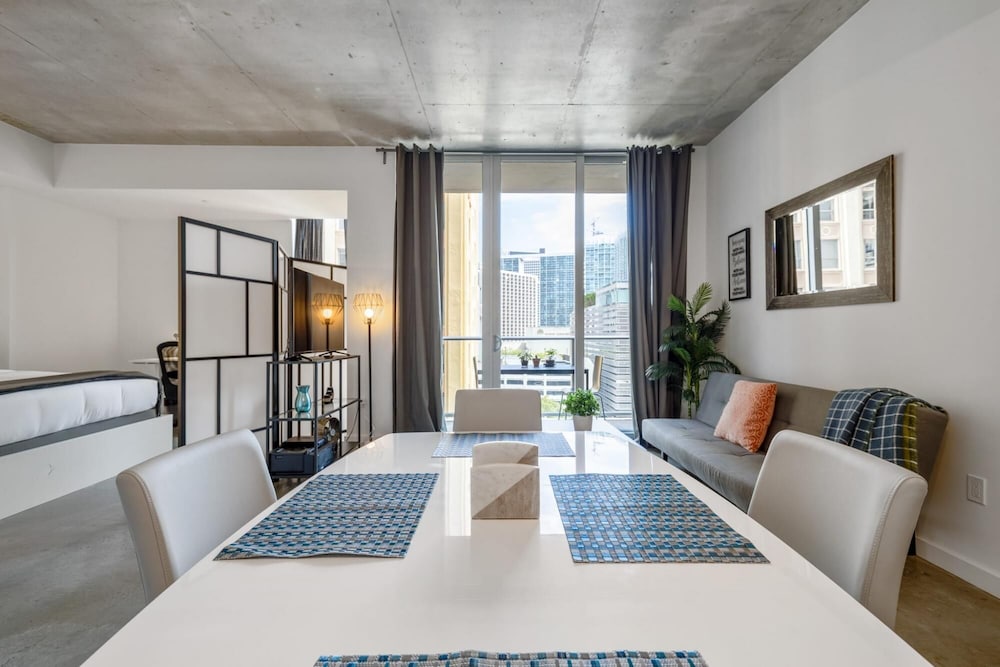 Apartment photo 1