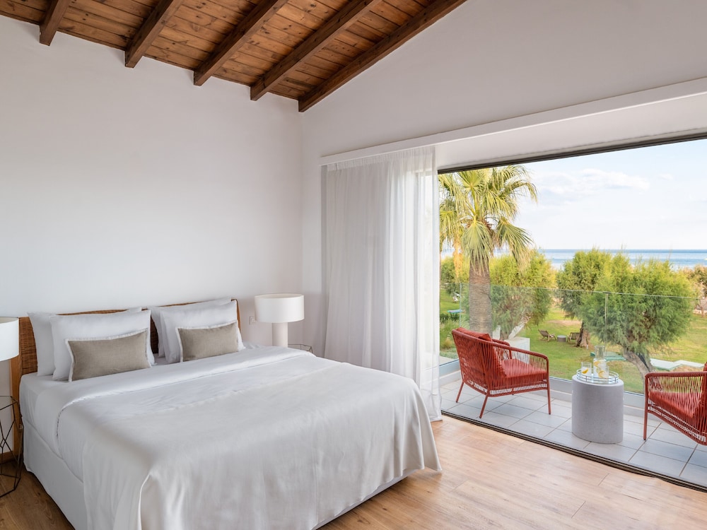 Two-bedroom Bungalow Suite Sea View - Photo 7
