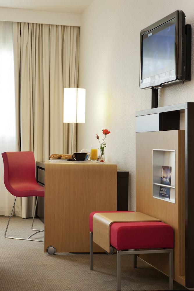 Classic Room, Multiple Beds - Photo 16