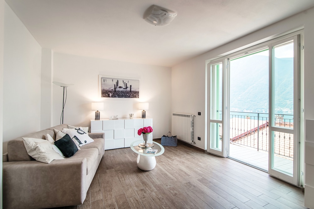 Apartment, Lake View photo 1