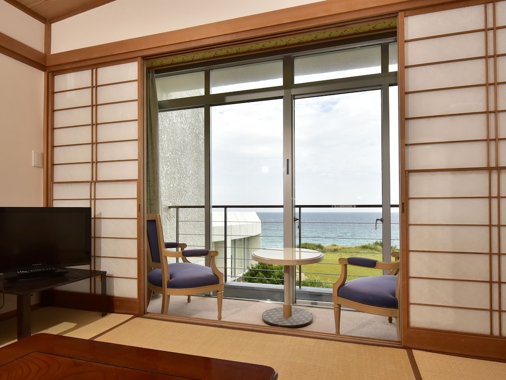 Ocean View Japanese Style Room B (376 sqft) Non Smoking - Photo 4