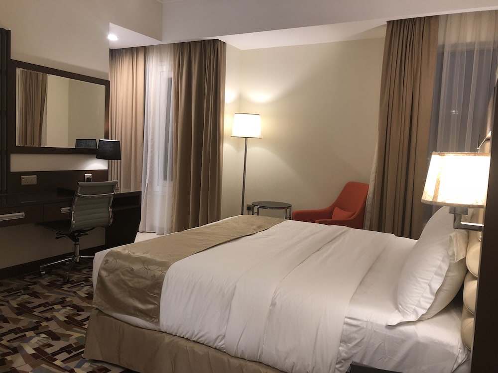 Executive Double Room, 1 King Bed, Non Smoking photo 3