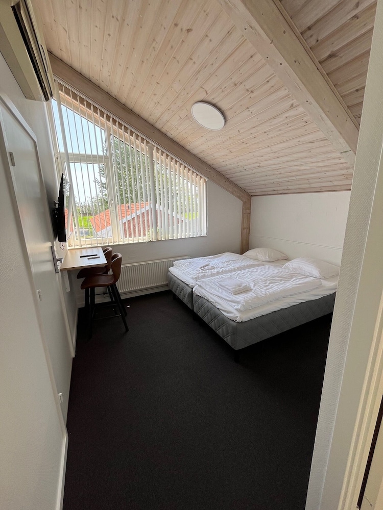 Business Condo photo 1
