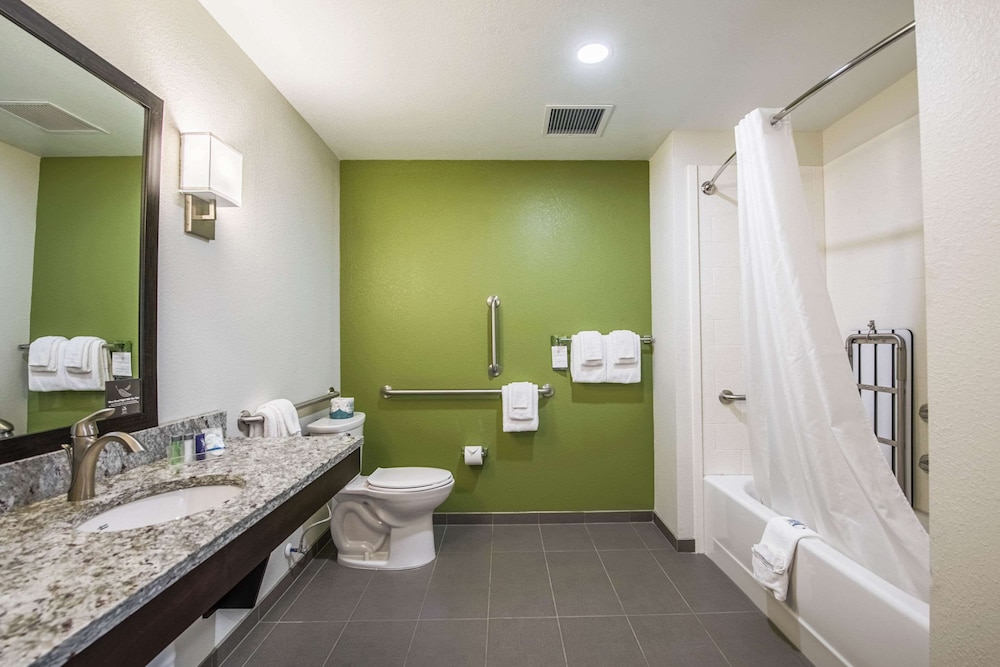 Room, 2 Queen Beds, Accessible, Non Smoking