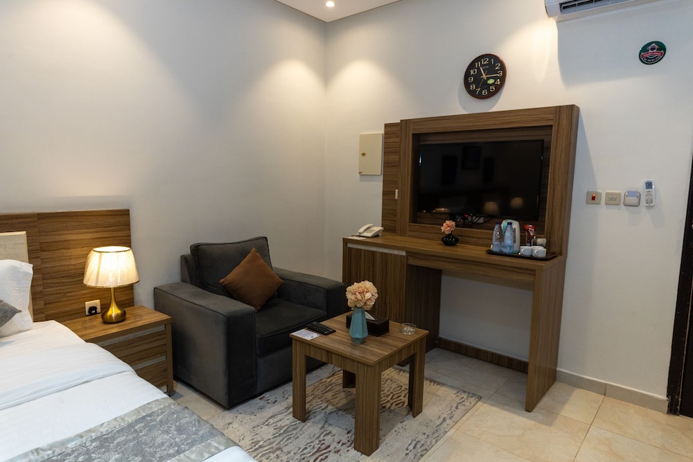 Standard Twin Room - Photo 10