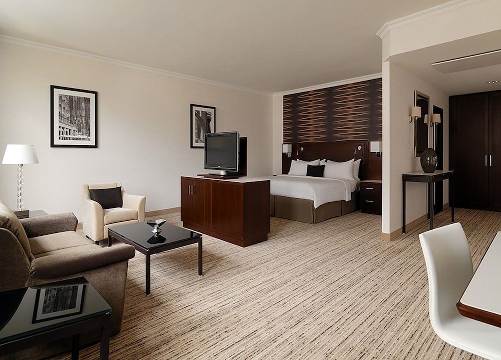 Family Studio, 1 King Bed