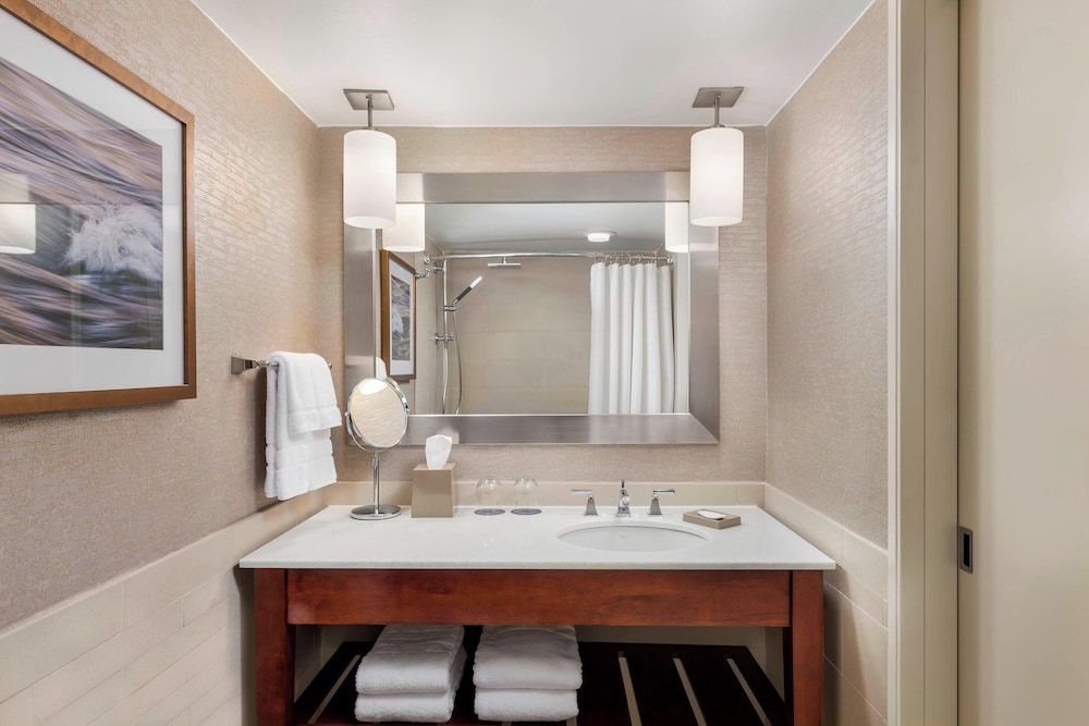 Traditional Room, 2 Queen Beds - Photo 5