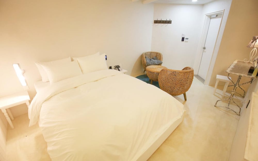 Room (VIP) - Photo 12