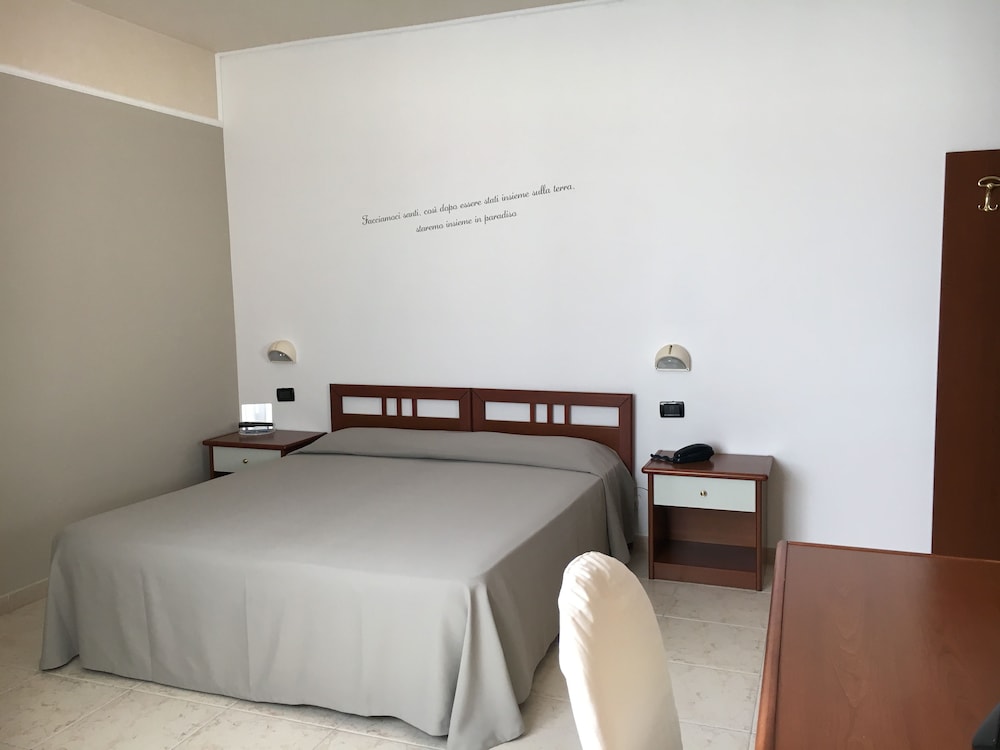 Double or Twin Room photo 1