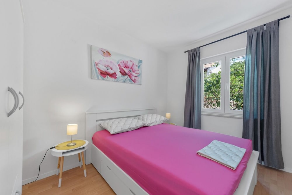 Apartment (Uga2 - 70m from the beach - A4-veliki) photo 1