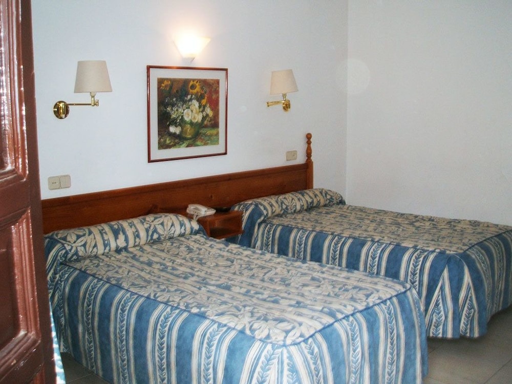 Standard Double Room photo 2