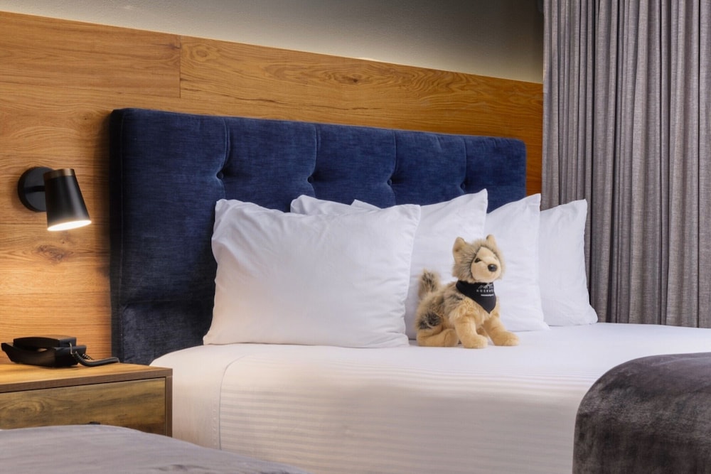 Junior Suite, One Bedroom, 2 Queen Beds - Photo 1