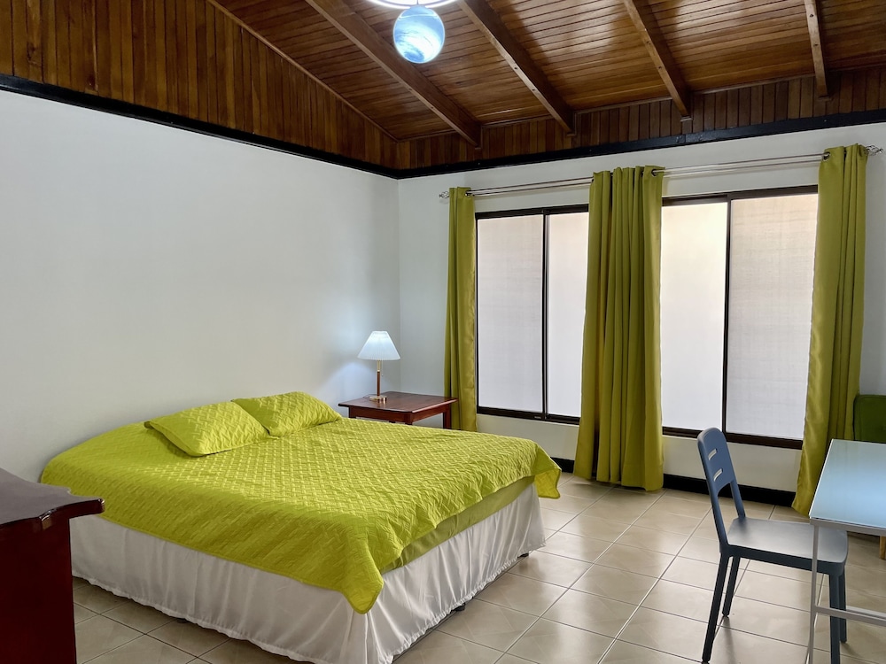 Economy Double Room photo 3