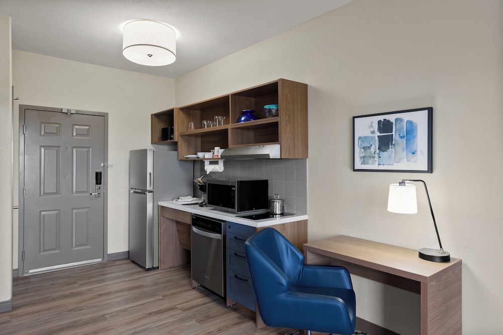 Studio Suite, 1 Queen Bed, Accessible (Communications, Mobility) - Photo 8