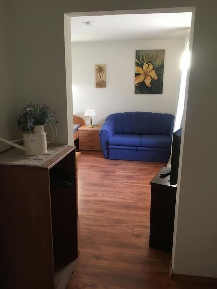 Basic Single Room photo 3