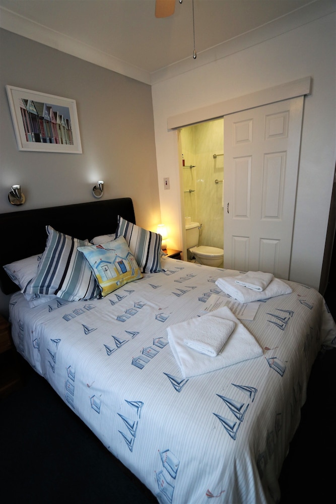 Double Room, Ensuite (Small - Room 3, 1st Floor) photo 2