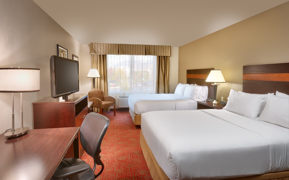 Suite, 2 Queen Beds - Photo 1