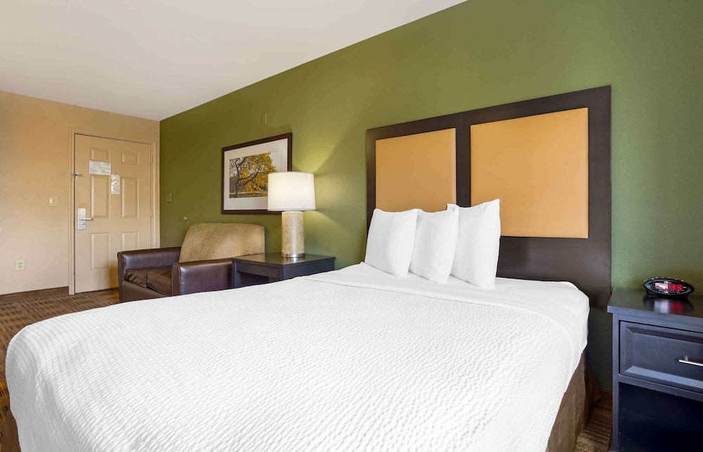 Deluxe Studio Suite