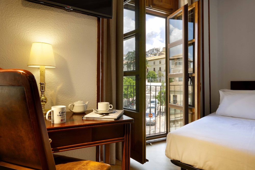 Triple Room - Photo 12