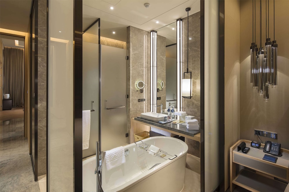 Two Bedroom Penthouse Nanhai Wing thumbnail 6