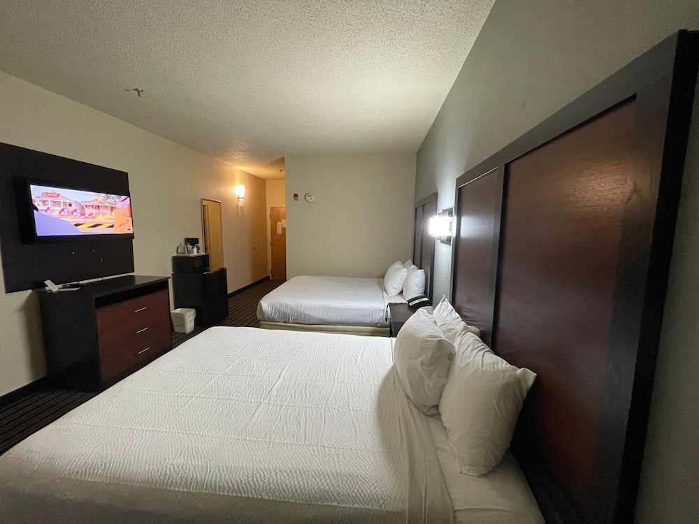 Standard Room, 2 Queen Beds, Non Smoking photo 2