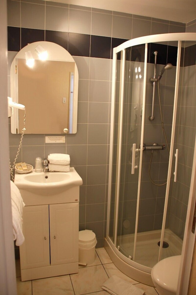 Standard Twin Room photo 1
