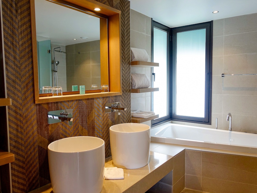 Bungalow, 1 King Bed, Ocean View, Overwater