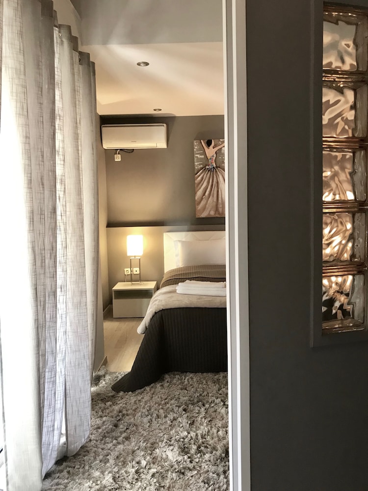 Superior Apartment, 1 Bedroom (B) photo 1