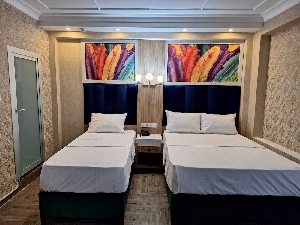 Deluxe Triple Room photo 3