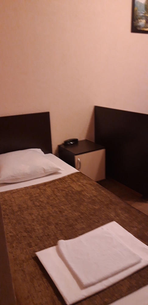 Standard Triple Room, 3 Twin Beds, Non Smoking, City View photo 1
