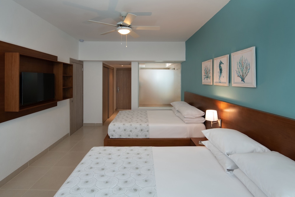 Luxury Penthouse Suite photo 2