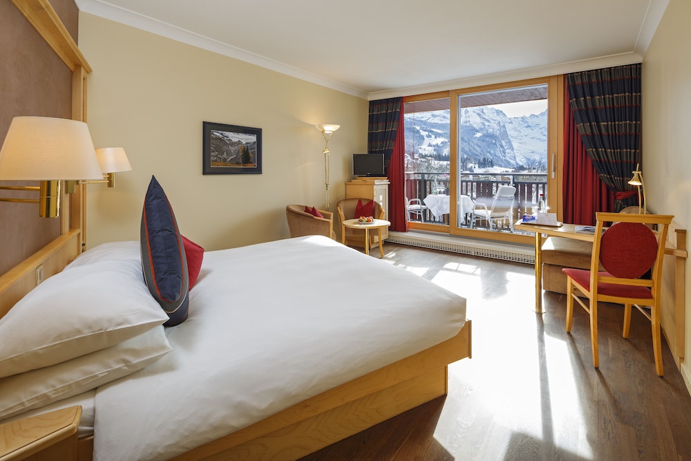 Double Room, Balcony, Mountain View (Jungfrau) - Photo 6