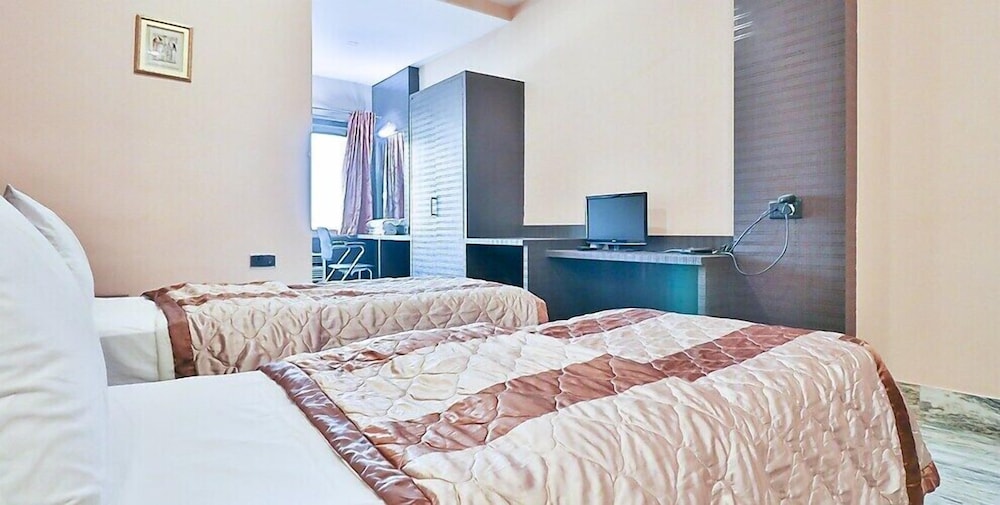 Deluxe Room - Photo 3