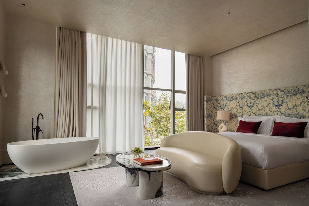 Exclusive Suite