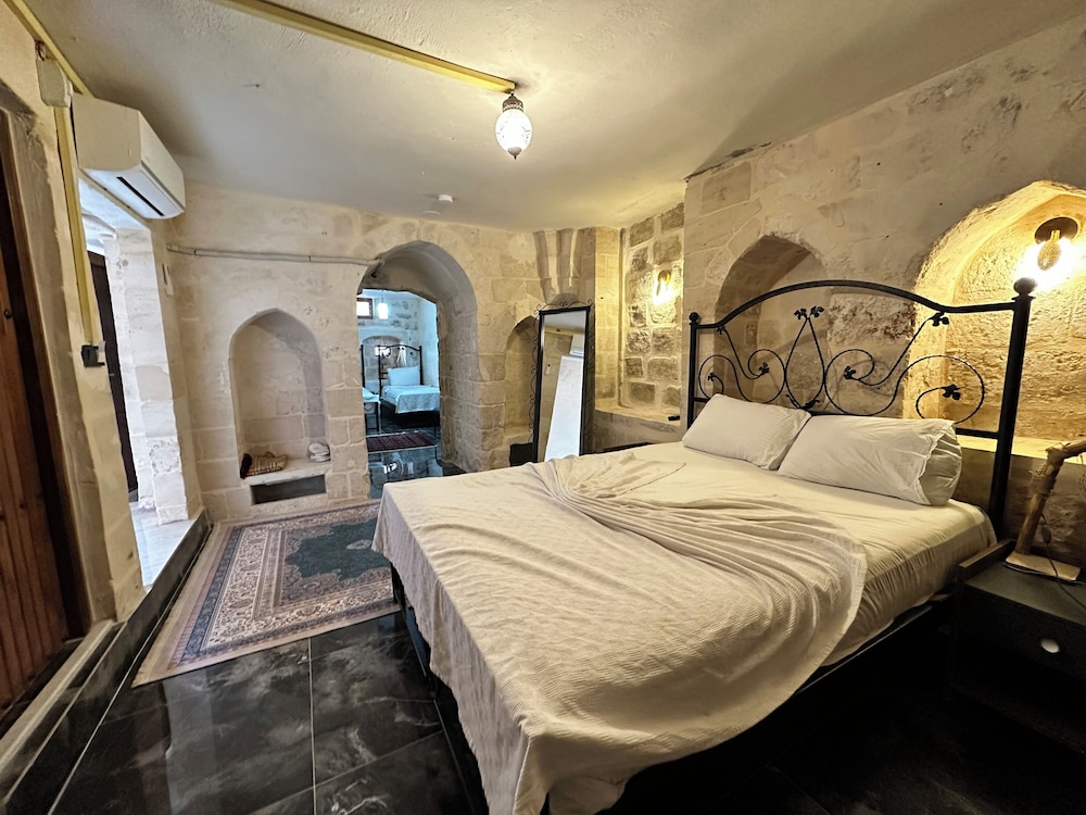 Classic Quadruple Room, Non Smoking, City View