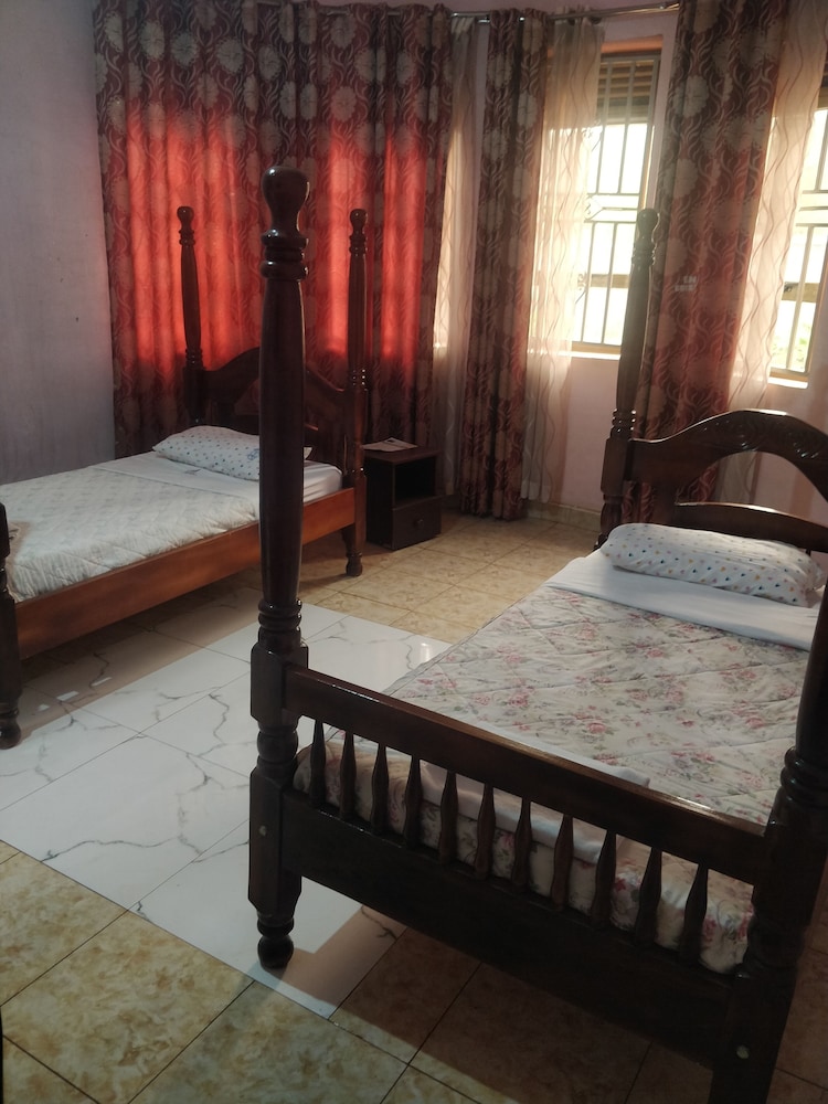 Deluxe Twin Room, 2 Bedrooms photo 1