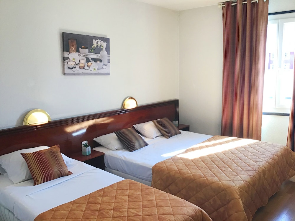 Standard Triple Room photo 3