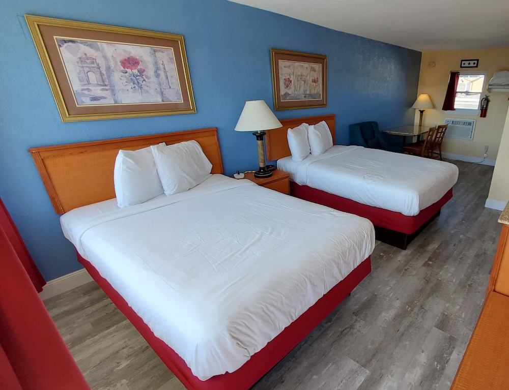 Standard Room, 2 Double Beds photo 1