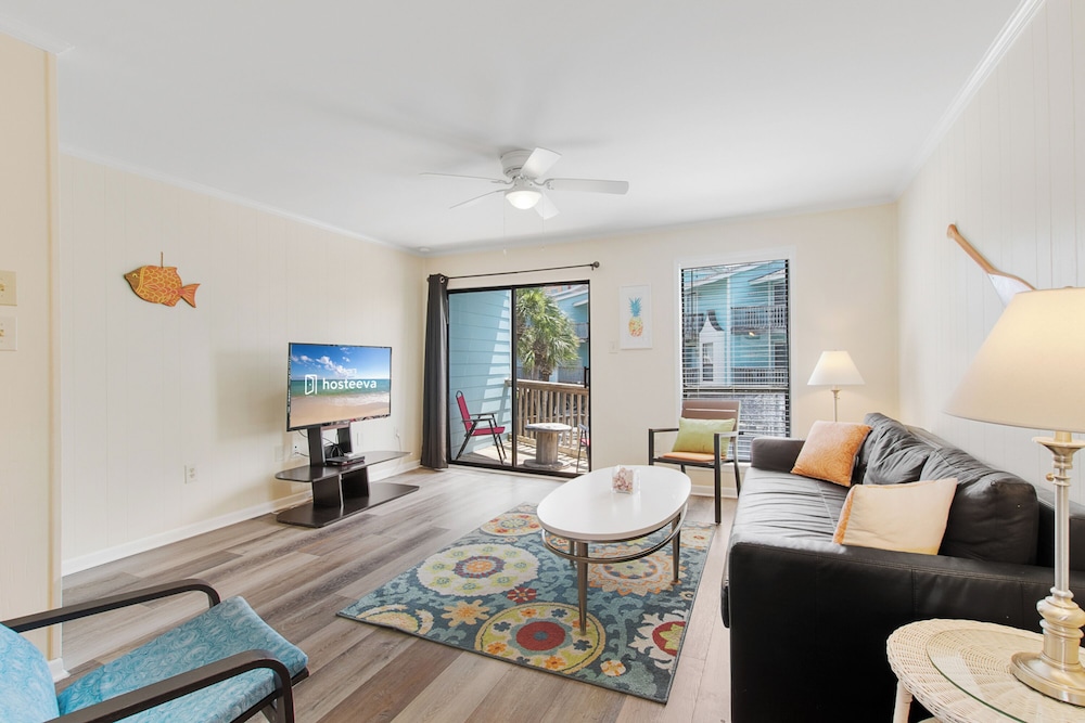 Signature Condo, 2 Bedrooms, Balcony, Pool View