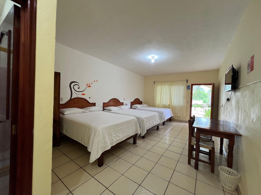 Family Triple Room photo 2