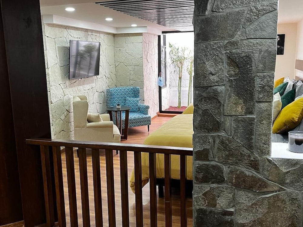 Comfort Suite, Multiple Beds, Non Smoking photo 2