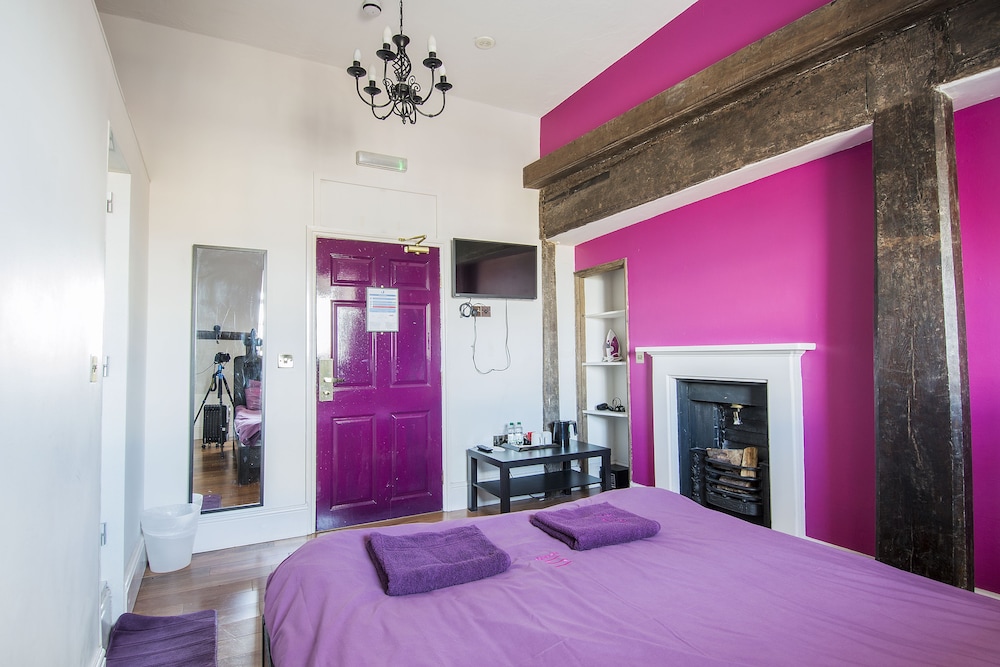 Double Room Ensuite - Photo 1