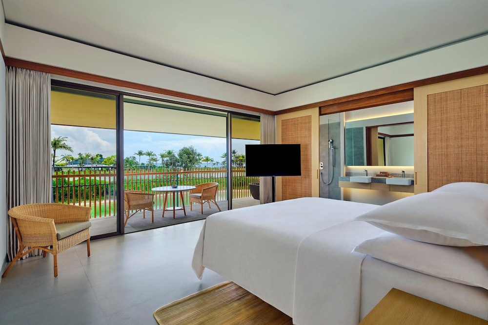 Room, 1 King Bed, Balcony, Lagoon View (Balcony)