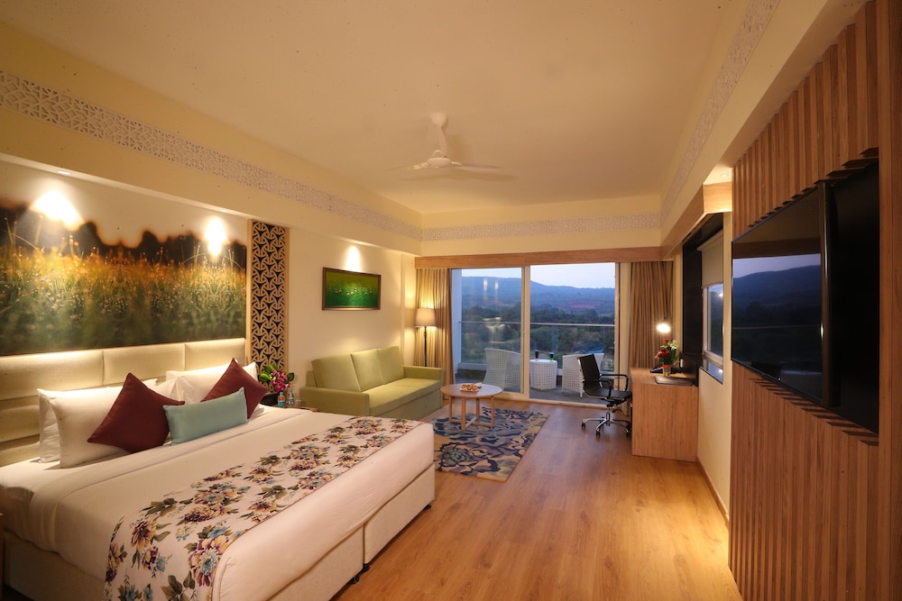Executive Room - Photo 1