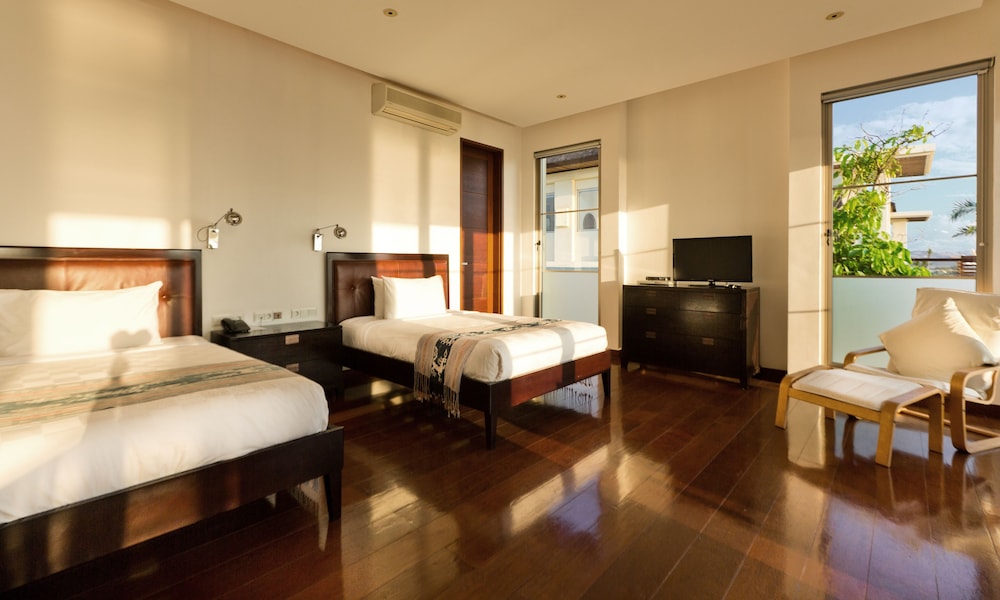 3 Bedrooms Deluxe Villa Beachfront photo 2